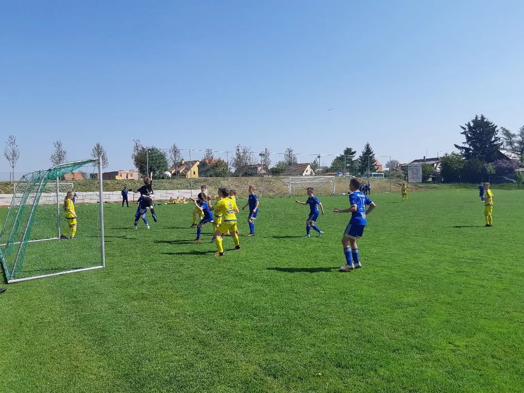 Dnes jsme vystartovali do Slivence na ligový match mladšich žáků Motorlet - Varnsdorf! SF on tour! ⚽️ 

Kam jste se vydali dopoledne vy? ⚽️